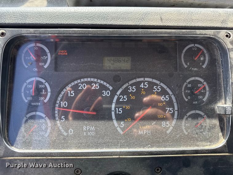 image for item EV6157 2002 Freightliner FL60 oil distributor truck