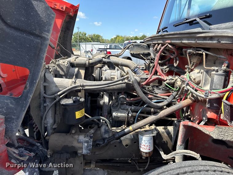 image for item EV6157 2002 Freightliner FL60 oil distributor truck