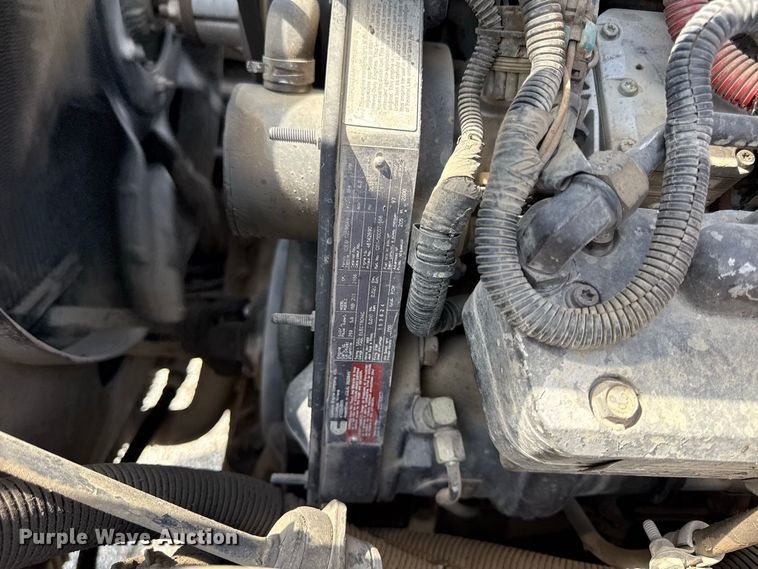 image for item EV6157 2002 Freightliner FL60 oil distributor truck