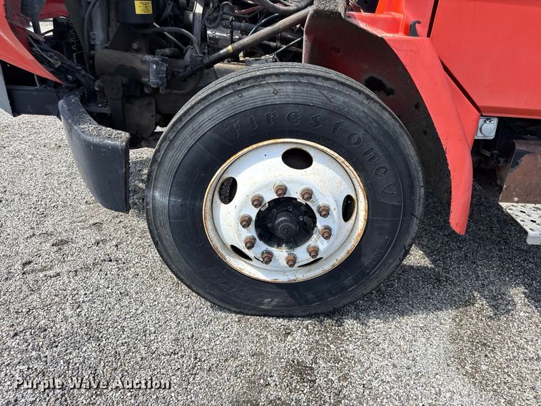 image for item EV6157 2002 Freightliner FL60 oil distributor truck