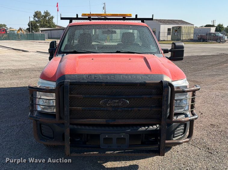 image for item EV6159 2016 Ford F250 Super Duty utility bed pickup truck