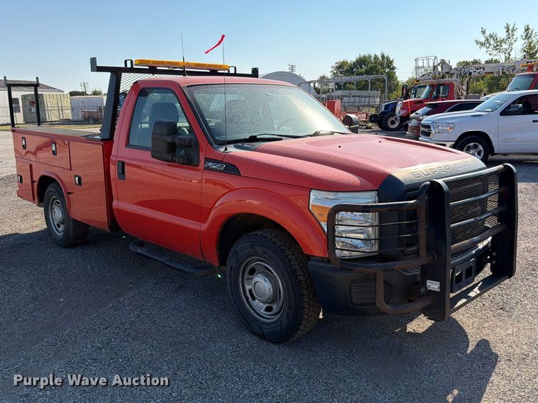 image for item EV6159 2016 Ford F250 Super Duty utility bed pickup truck