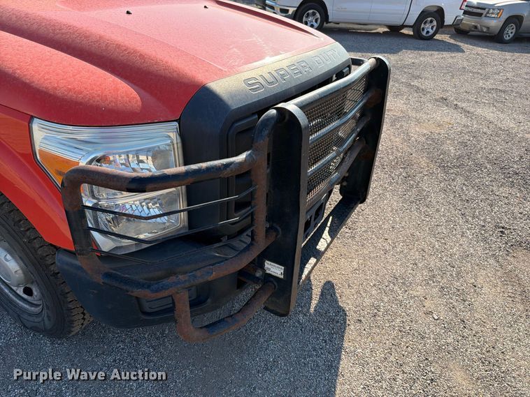 image for item EV6159 2016 Ford F250 Super Duty utility bed pickup truck