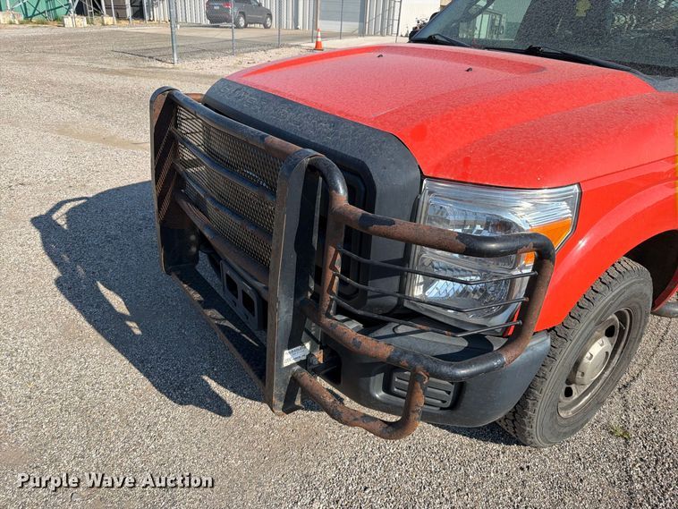 image for item EV6159 2016 Ford F250 Super Duty utility bed pickup truck