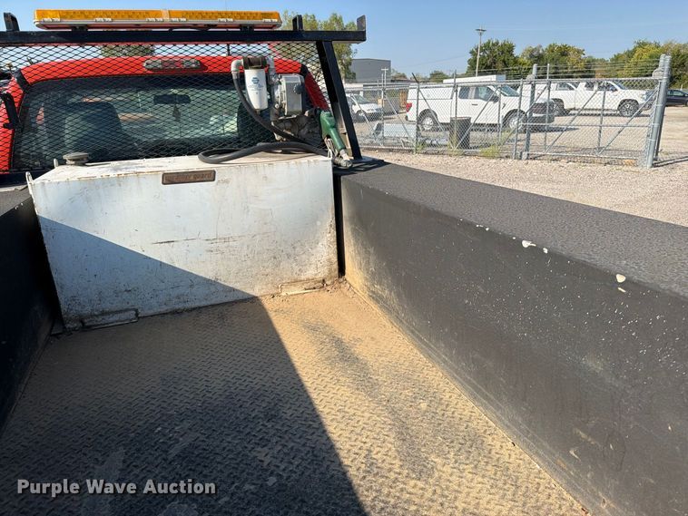 image for item EV6159 2016 Ford F250 Super Duty utility bed pickup truck