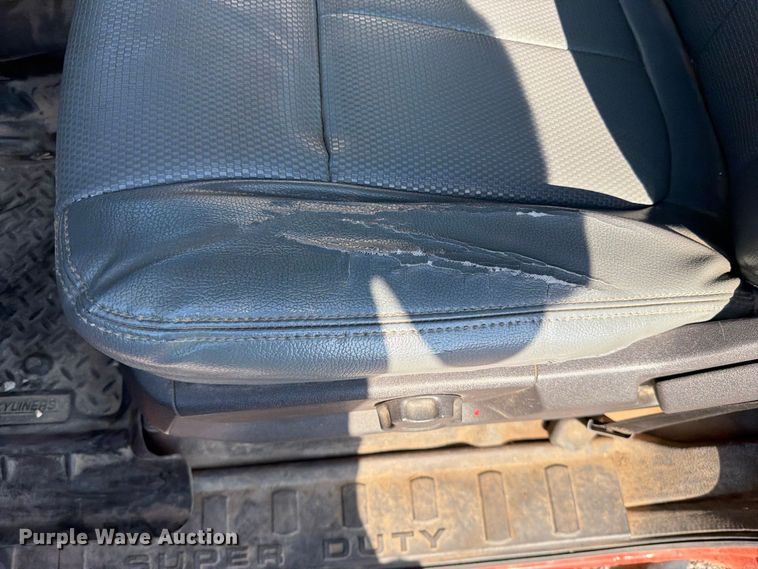 image for item EV6159 2016 Ford F250 Super Duty utility bed pickup truck
