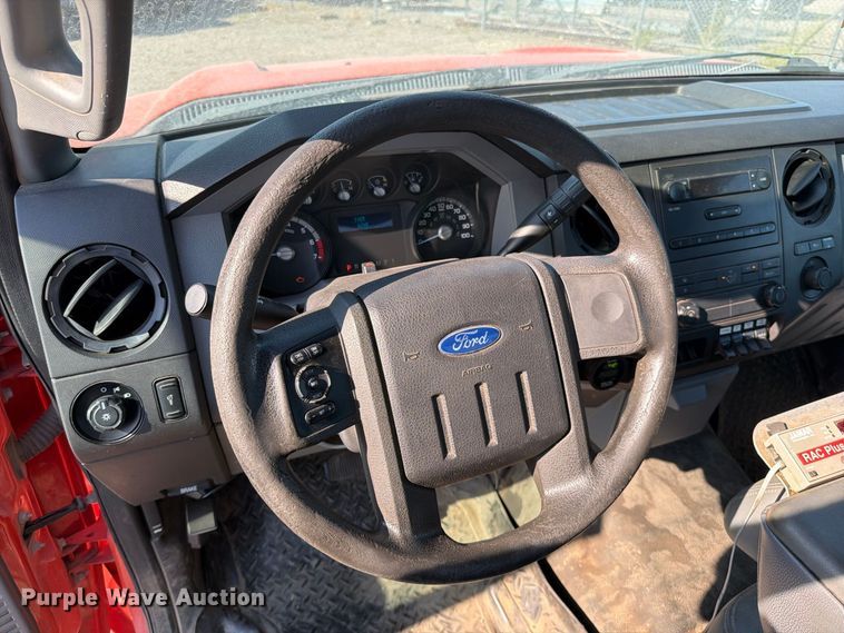 image for item EV6159 2016 Ford F250 Super Duty utility bed pickup truck