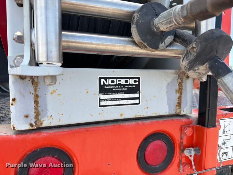 image for item EV6160 2006 International WorkStar 7400 digger derrick truck
