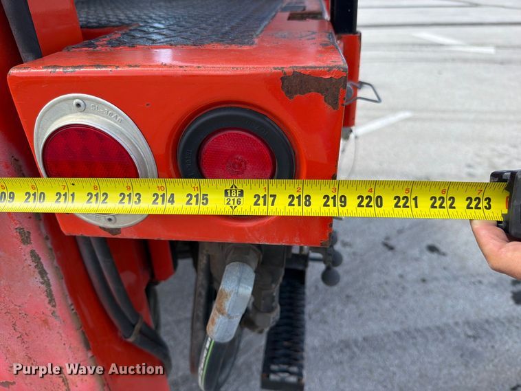 image for item EV6160 2006 International WorkStar 7400 digger derrick truck