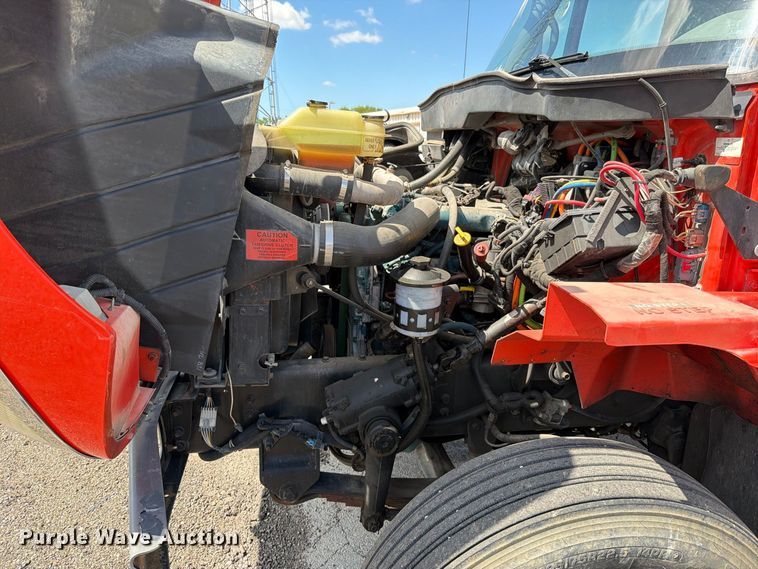image for item EV6160 2006 International WorkStar 7400 digger derrick truck