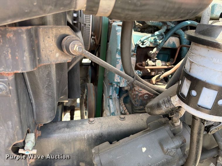 image for item EV6160 2006 International WorkStar 7400 digger derrick truck