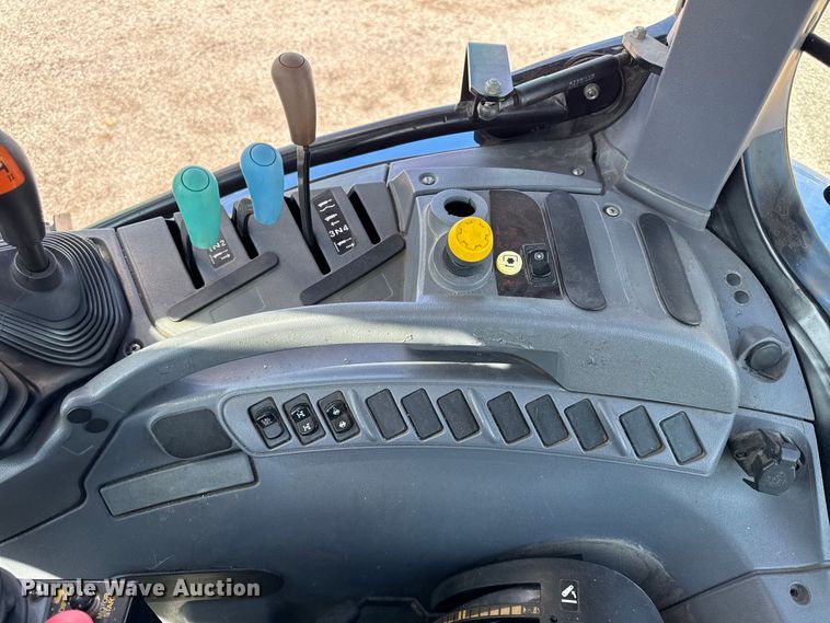 image for item EV6162 2006 New holland TS115A MFWD tractor