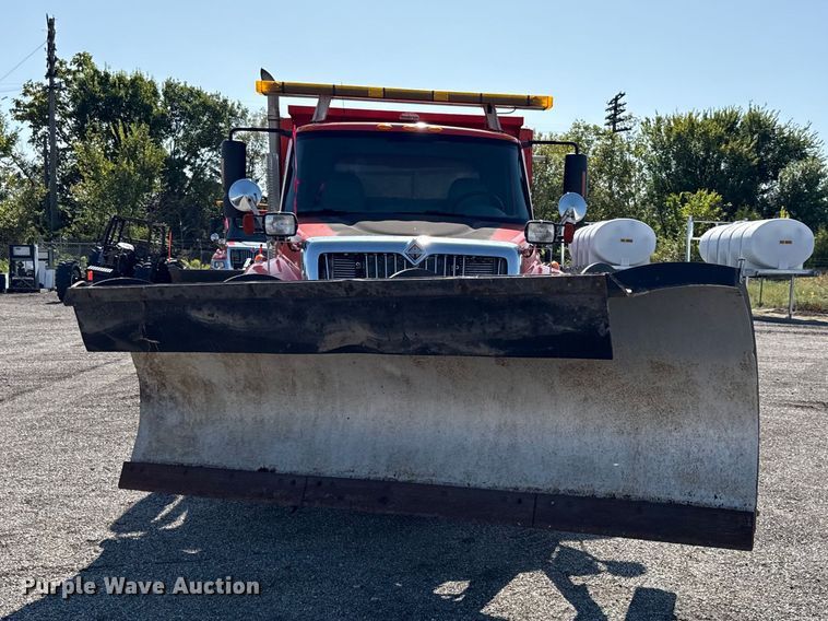 image for item EV6168 2007 International WorkStar 7400 dump truck