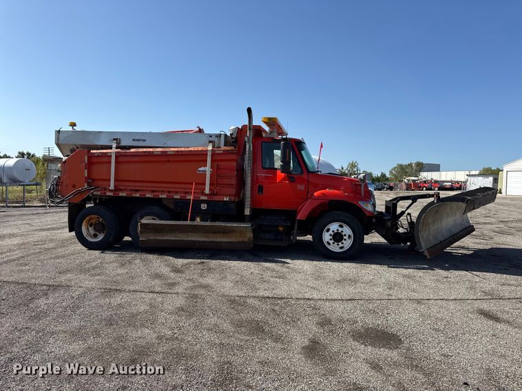 image for item EV6168 2007 International WorkStar 7400 dump truck