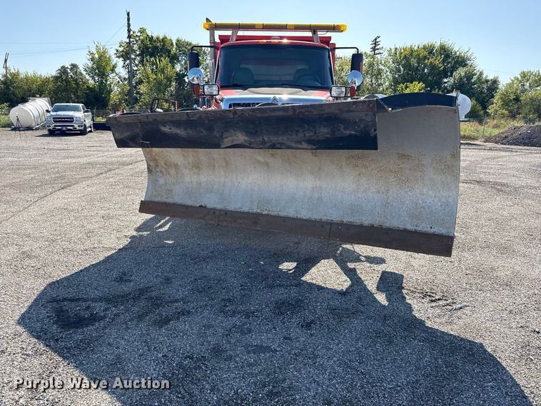 image for item EV6168 2007 International WorkStar 7400 dump truck