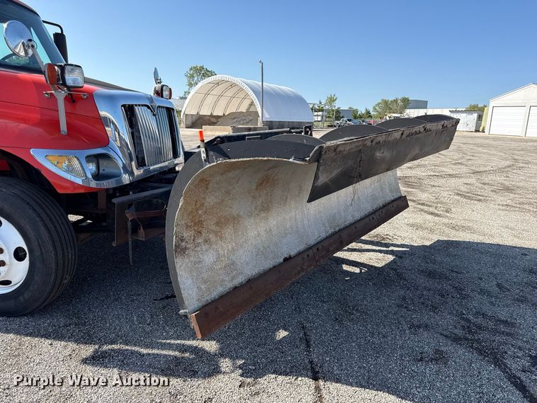 image for item EV6168 2007 International WorkStar 7400 dump truck