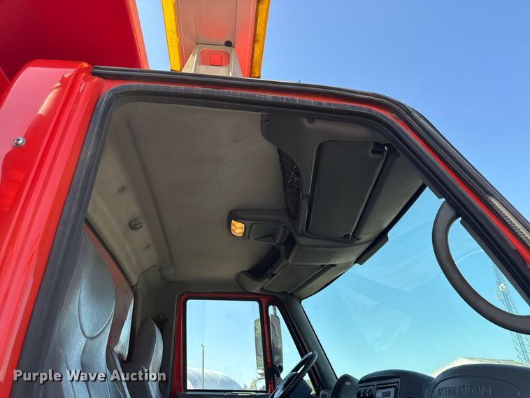 image for item EV6168 2007 International WorkStar 7400 dump truck