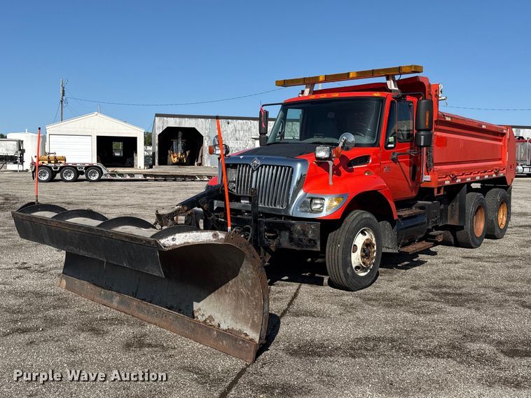 2007 International WorkStar 7400 dump truck