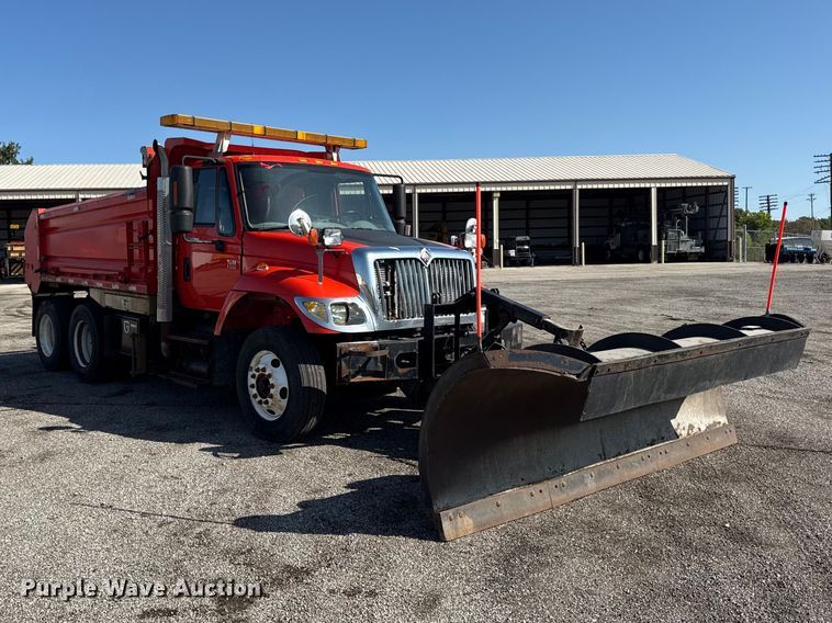 image for item EV6169 2007 International WorkStar 7400 dump truck