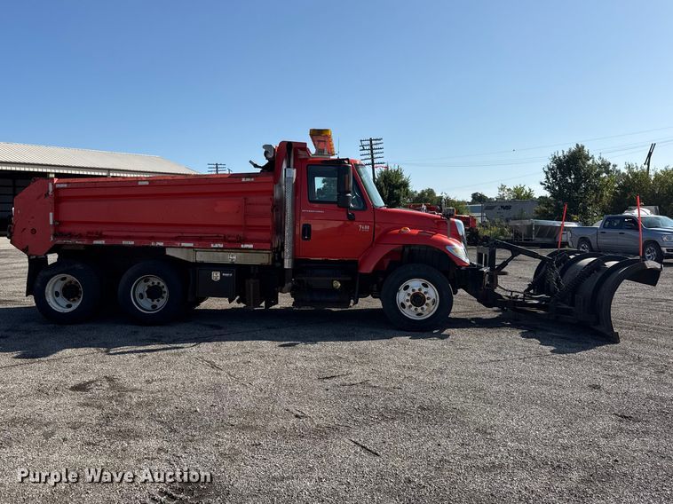 image for item EV6169 2007 International WorkStar 7400 dump truck