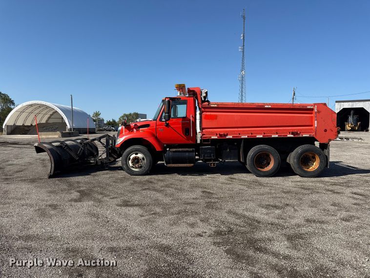 image for item EV6169 2007 International WorkStar 7400 dump truck