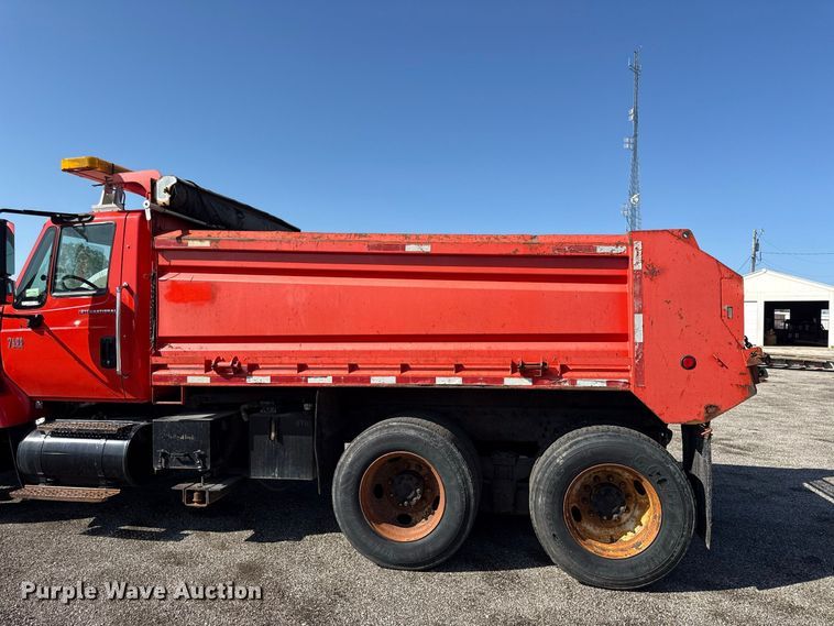 image for item EV6169 2007 International WorkStar 7400 dump truck