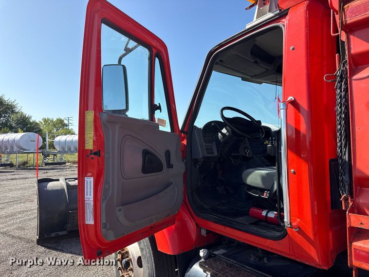 image for item EV6169 2007 International WorkStar 7400 dump truck