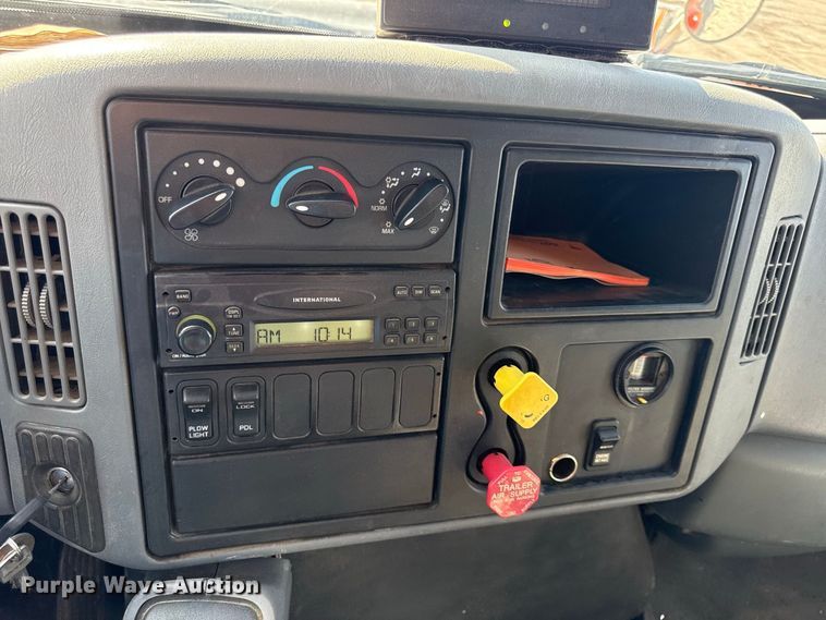 image for item EV6169 2007 International WorkStar 7400 dump truck