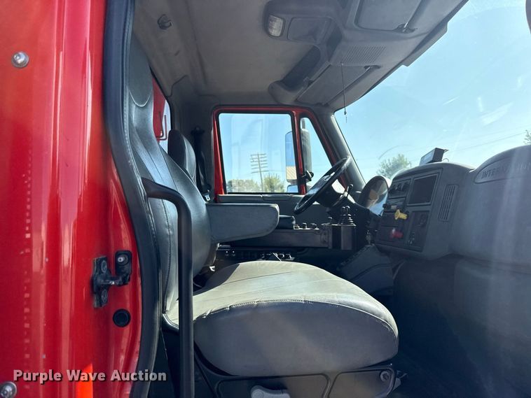 image for item EV6169 2007 International WorkStar 7400 dump truck