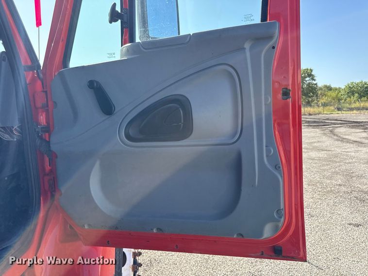 image for item EV6169 2007 International WorkStar 7400 dump truck