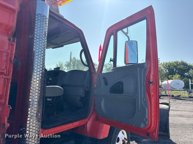 image for item EV6169 2007 International WorkStar 7400 dump truck
