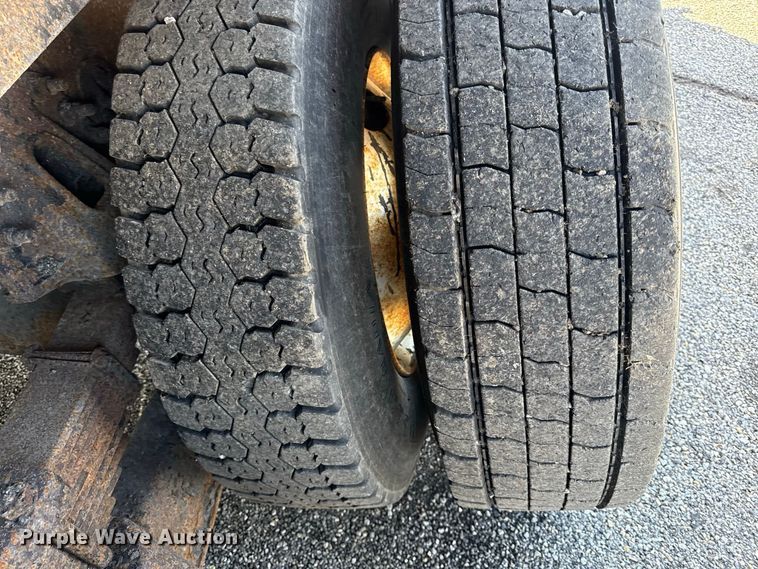 image for item EV6169 2007 International WorkStar 7400 dump truck