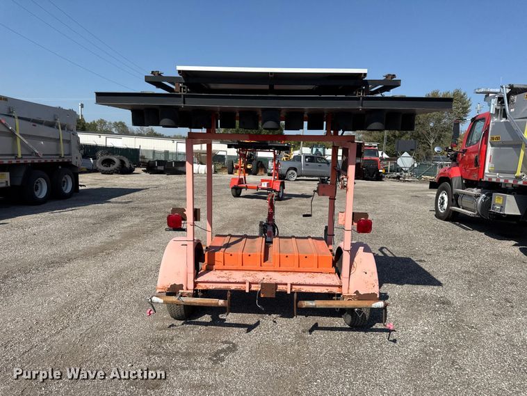 image for item EV6172 2007 National signal arrow board trailer