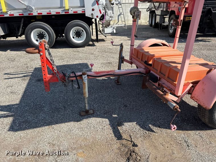 image for item EV6172 2007 National signal arrow board trailer