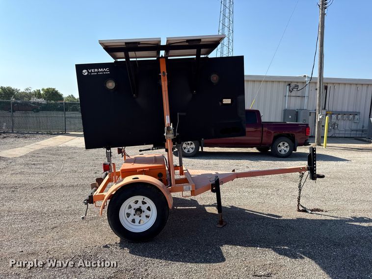 image for item EV6173 2013 Ver-Mac arrow board trailer