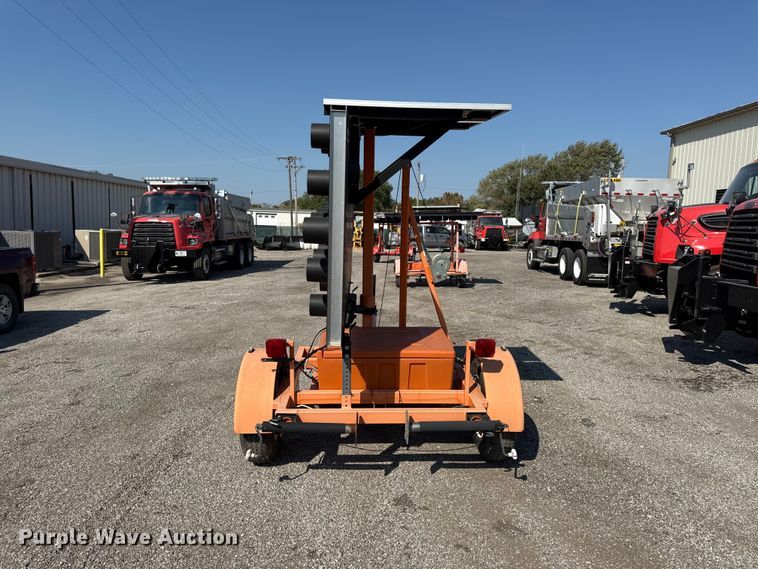 image for item EV6173 2013 Ver-Mac arrow board trailer