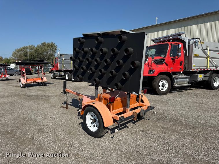 image for item EV6173 2013 Ver-Mac arrow board trailer