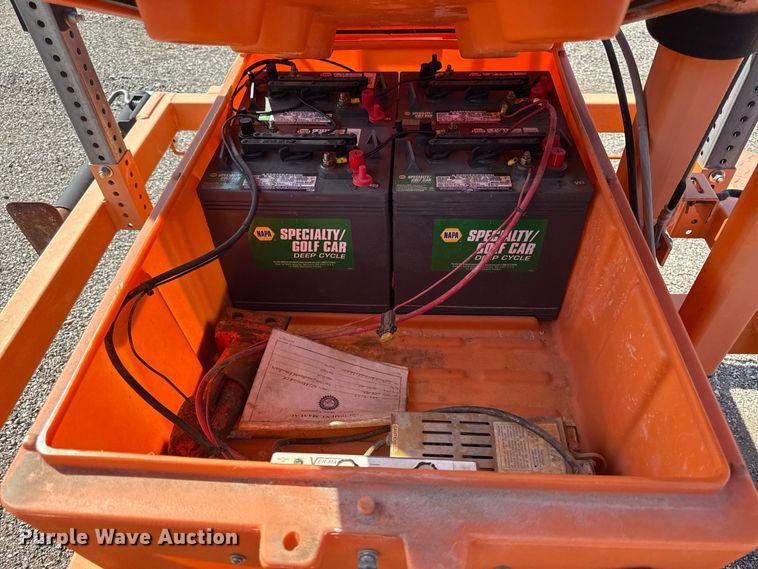 image for item EV6173 2013 Ver-Mac arrow board trailer