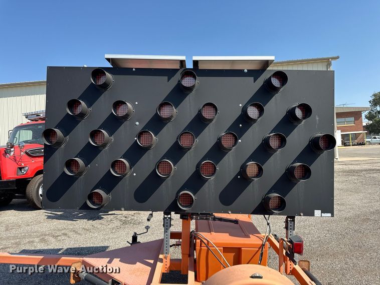 image for item EV6173 2013 Ver-Mac arrow board trailer