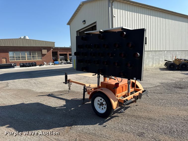 image for item EV6175 Ver-Mac Arrow board arrow board trailer