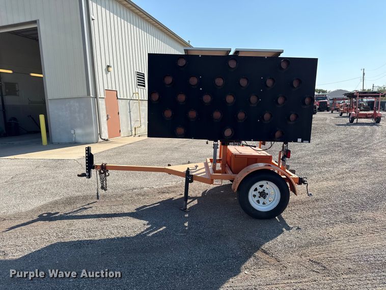 image for item EV6175 Ver-Mac Arrow board arrow board trailer