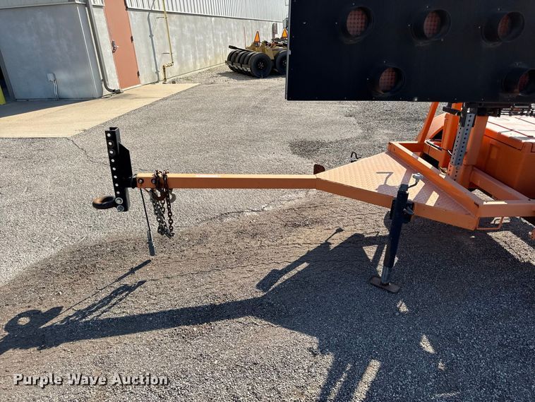 image for item EV6175 Ver-Mac Arrow board arrow board trailer