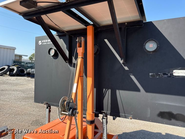 image for item EV6175 Ver-Mac Arrow board arrow board trailer