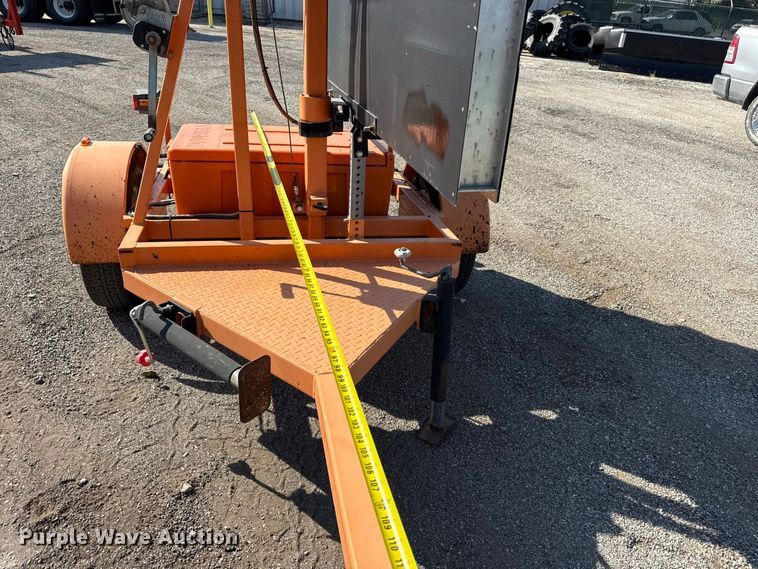 image for item EV6175 Ver-Mac Arrow board arrow board trailer