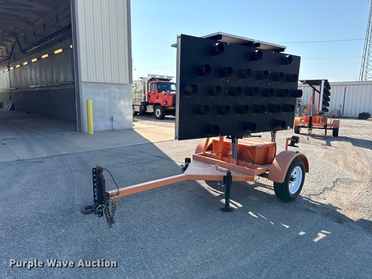 2013 Ver-Mac arrow board trailer