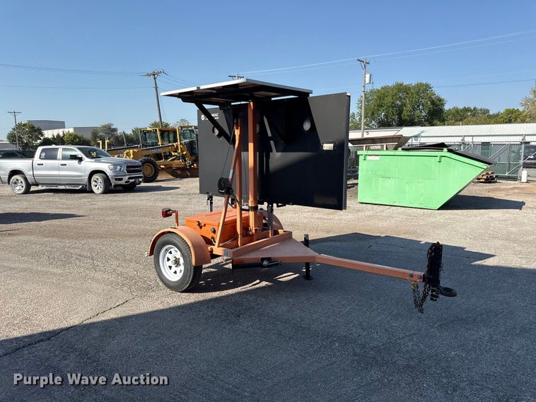 image for item EV6176 2013 Ver-Mac arrow board trailer