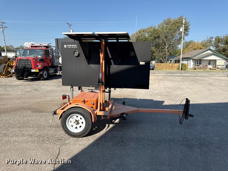 image for item EV6176 2013 Ver-Mac arrow board trailer