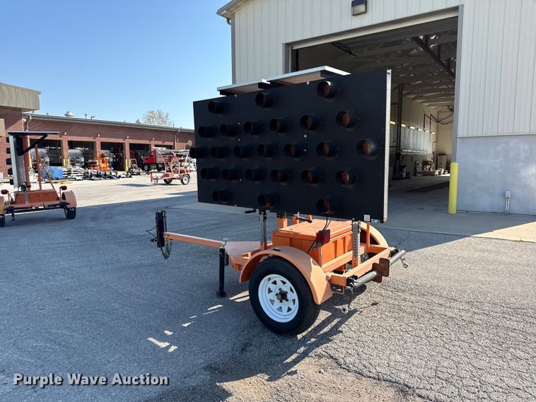 image for item EV6176 2013 Ver-Mac arrow board trailer