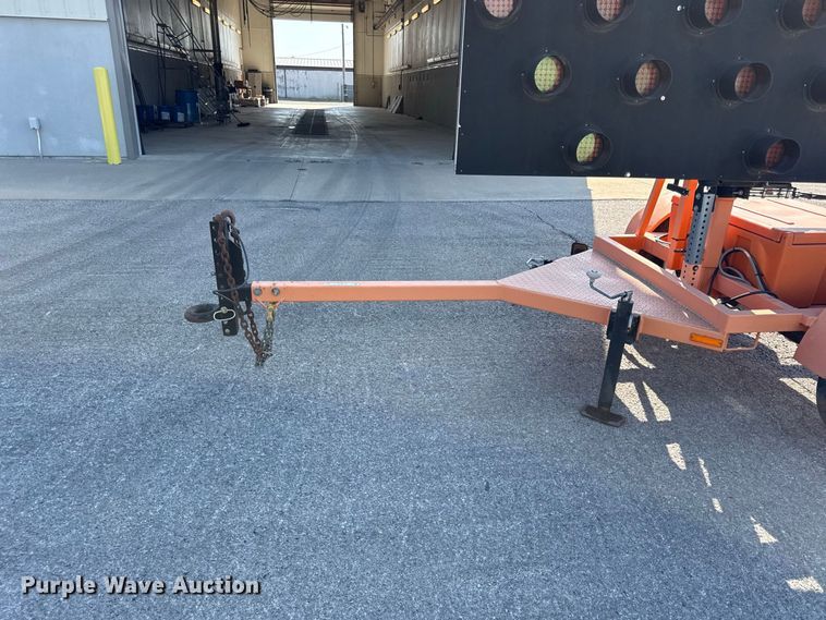 image for item EV6176 2013 Ver-Mac arrow board trailer