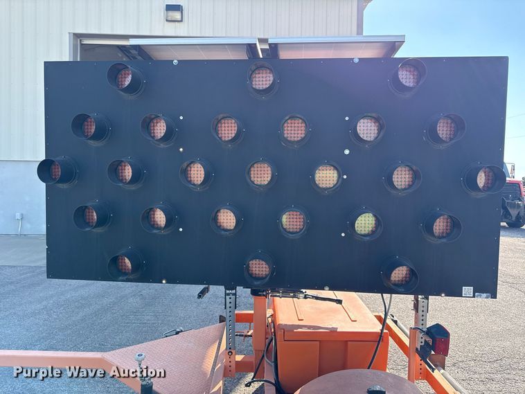 image for item EV6176 2013 Ver-Mac arrow board trailer
